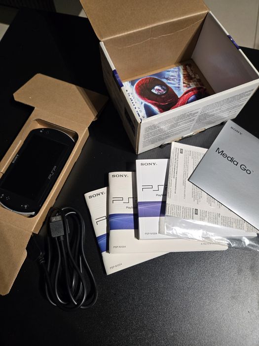 PSP GO с кутия като ново!