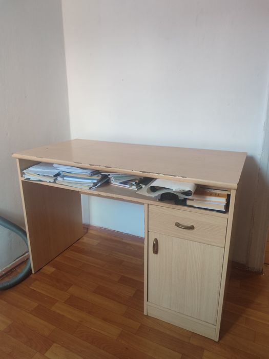 Продам письменный стол