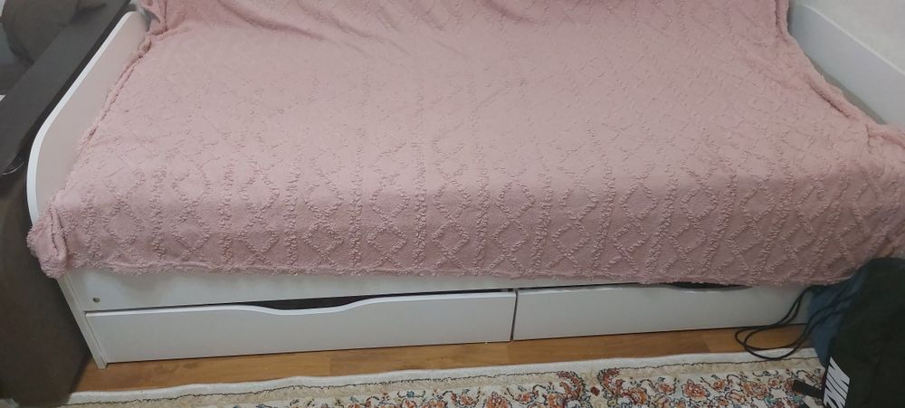 Кровать односпальная
