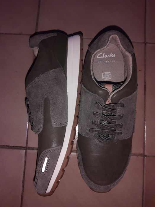 Нови маратонки Clarks, номер 33.5
