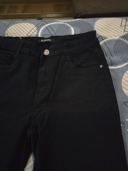 Нови дънки размер W 30 за 10 евро
