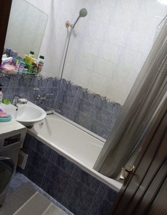 Chilonzor 16 kv Uy sotiladi 3 xona