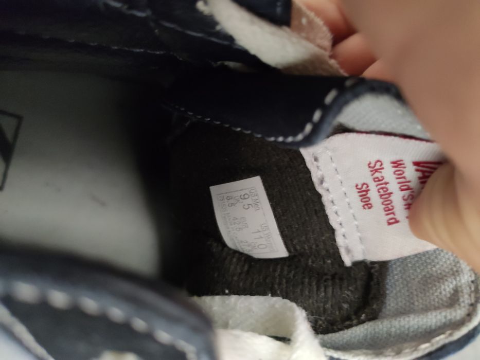 Vans кецове номер 42,5