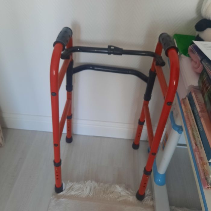 Ходунки детские послеоперацилнные