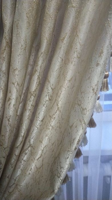 Продам шторы вместе с тюлью