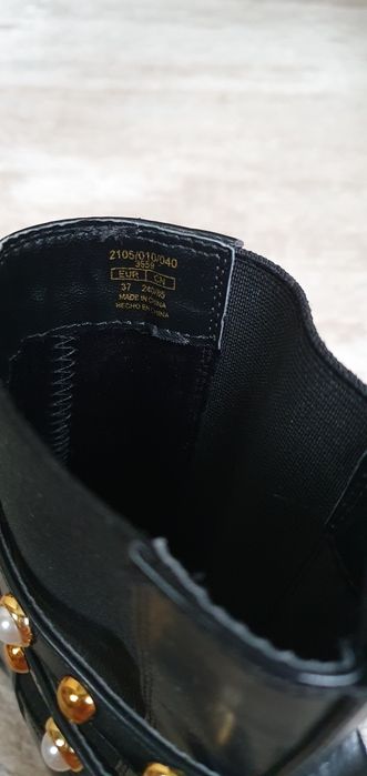 Botine damă Zara cu inserții aurii