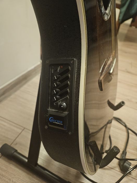 Vând chitara electro-acustica CRAFTER