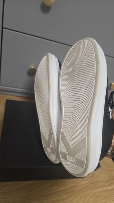 Trainers unisex Karl Lagerfeld,ca noi,nr 40,cutie,saculeti.