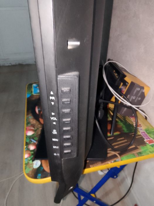 Телевизор LG  всё