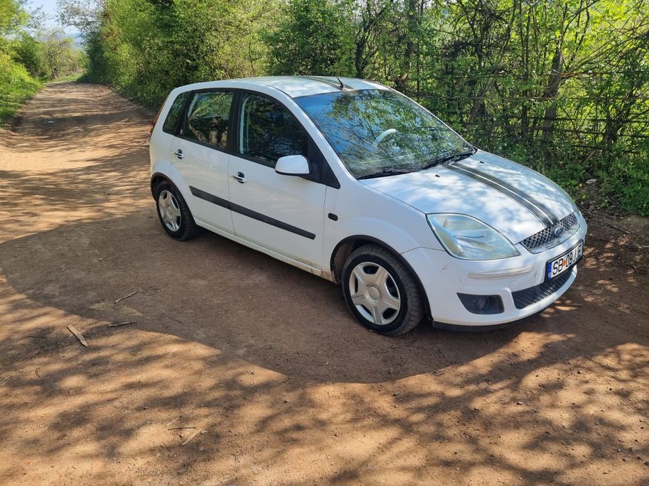 Ford Fiesta 2006  1,6 TDCi s-au schimb