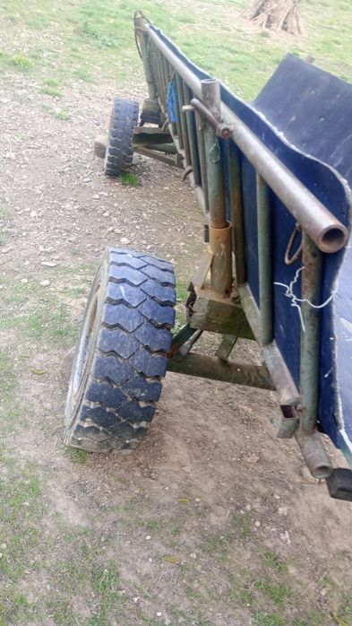 Vând căruță mare după tractor