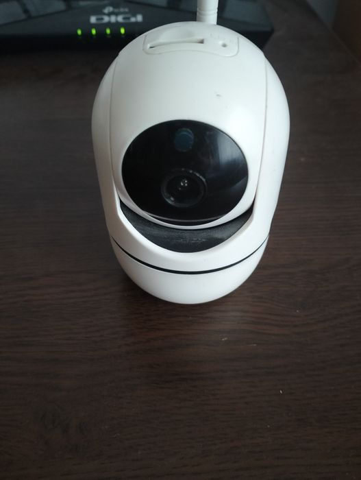 Vand camera de supraveghere