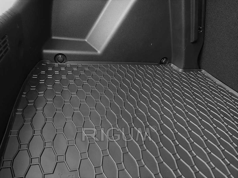 Гумени стелки или багажник HYUNDAI I20 след 2015 г и Bayon след 2021 г