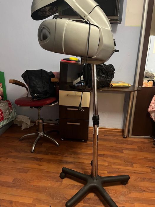 Hairdresser Lamp Breeze Casca de uscat parul.