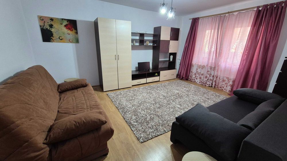 Proprietar inchiriez garsoniera spatioasa