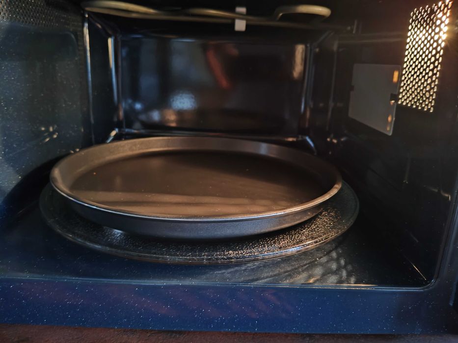 Cuptor cu microunde Samsung MG23T5018CF – Grill Fry, Auto Cook, 23L