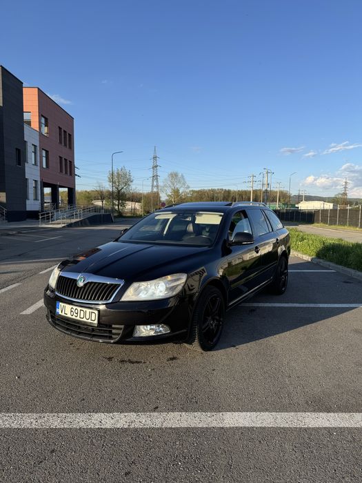 Skoda Octavia 2012 / 2.0TDI / 140cp / Trapa / Piele / Comenzi Volan /