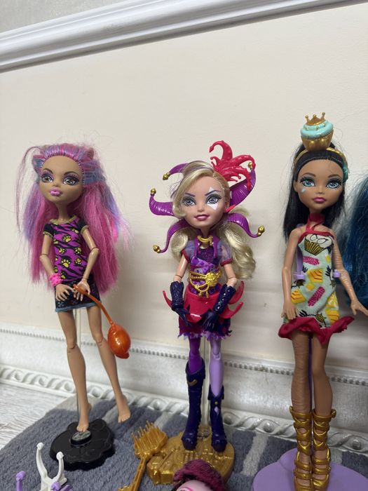 Дракулаура куколка монстиха