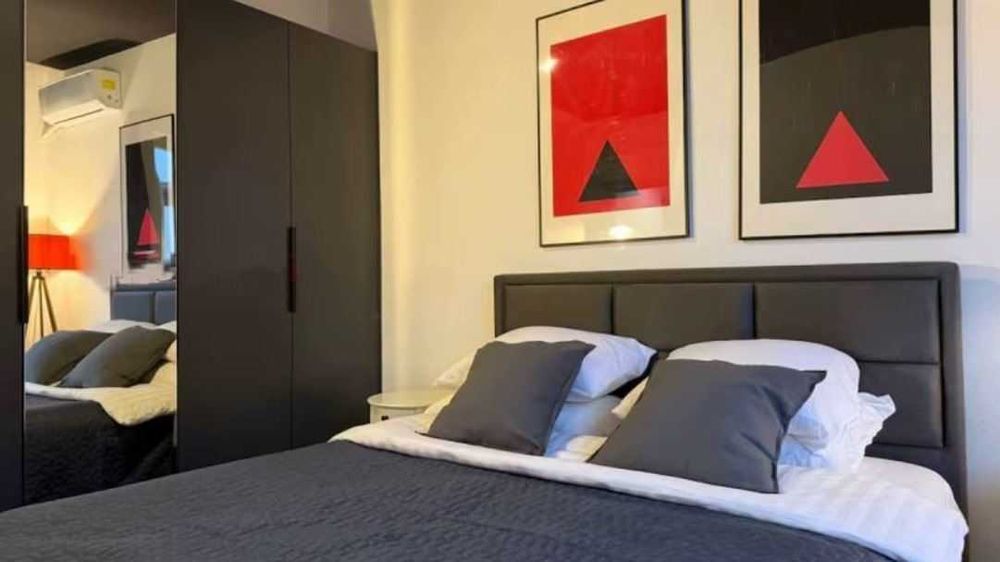 Дава се под наем Тристаен апартамент в София, Център - 76 кв.м за 846.6 € - Снимка #3