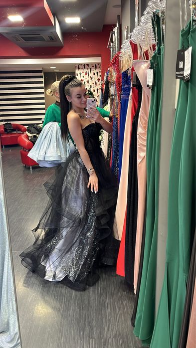 Продавам абитуриентска рокля!!!