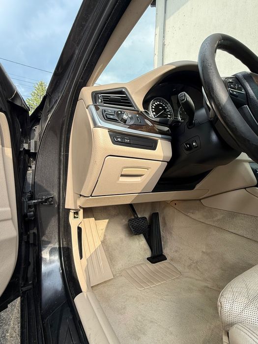 BMW F10 535i 2011 2 Butoane