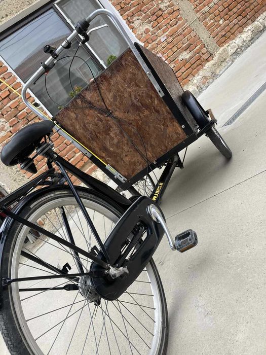 Колело за деца и товари много здраво и стабилно всичко работи отлично