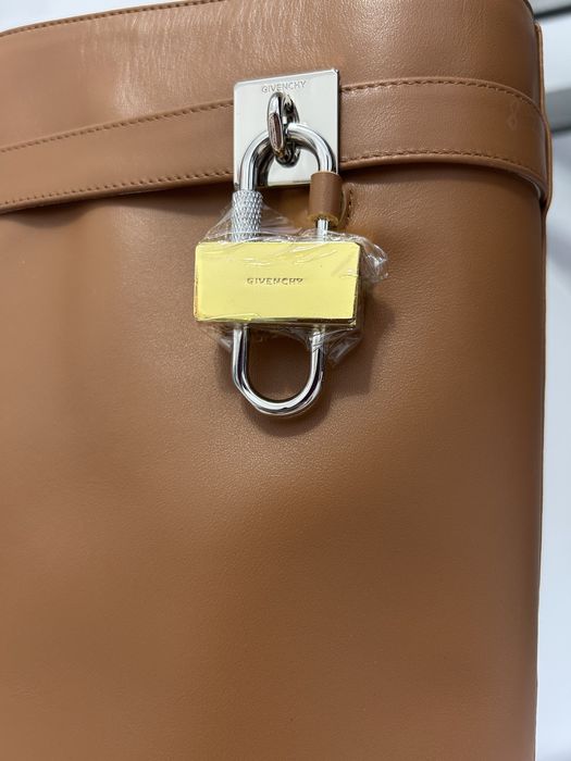 Cizme Givenchy Shark Lock