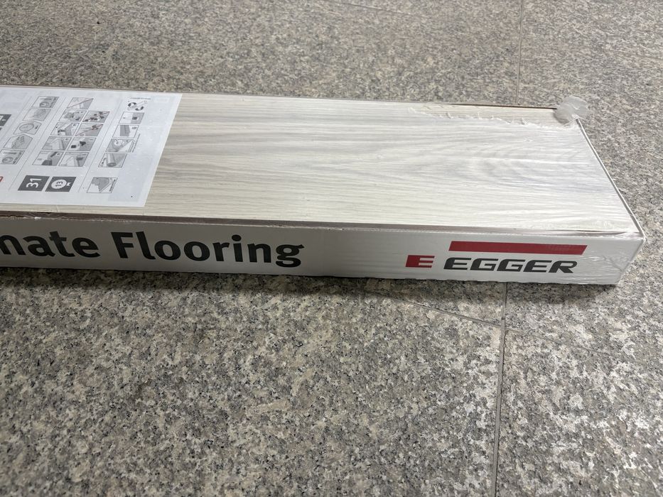 35 pachete parchet Egger Basic
