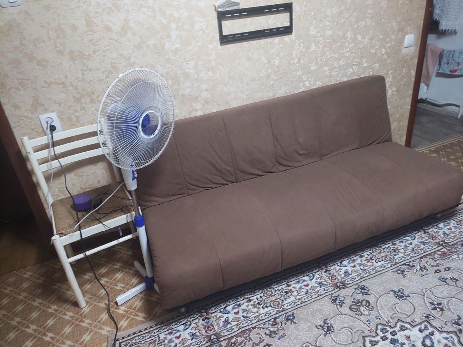 Продам диван раскладной!