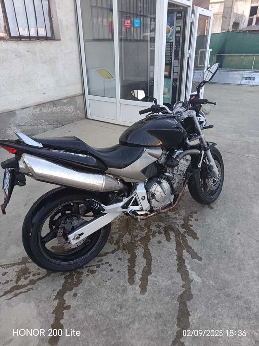 Vând Honda Hornet