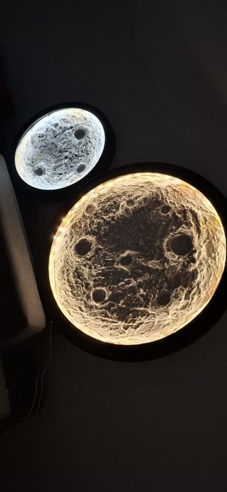 Tabloul luna luminata