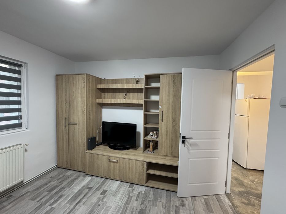Inchiriez apartament central 2 camere