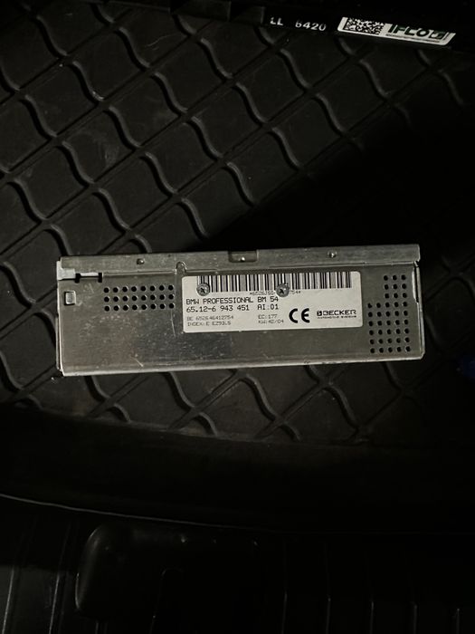 Монитор за бмв е46 от оригинална навигация и модул бм54 рециклиран