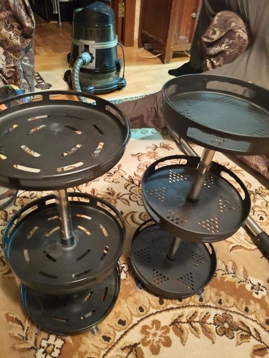 Продам две этажерки