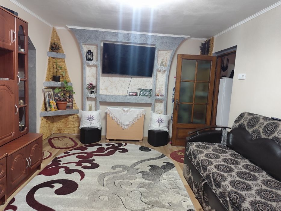 Vând apartament cu 2 camere