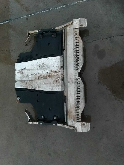 Подкартерна  шина за Ландровер