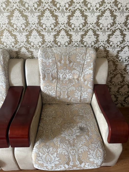 Диван и 2 кресла