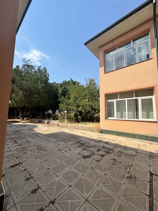 Аренда под гостиницу, клинику, школу 18 соток 22 намера 1120 м2