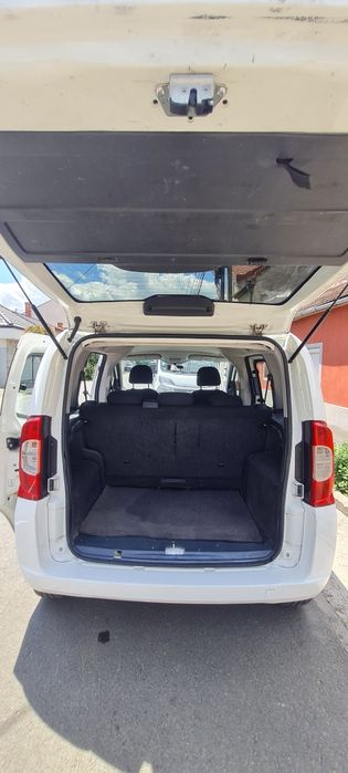 Vand Fiat Qubo  5 locuri an 2009
