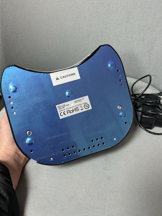 UV/LED лампа за маникюр