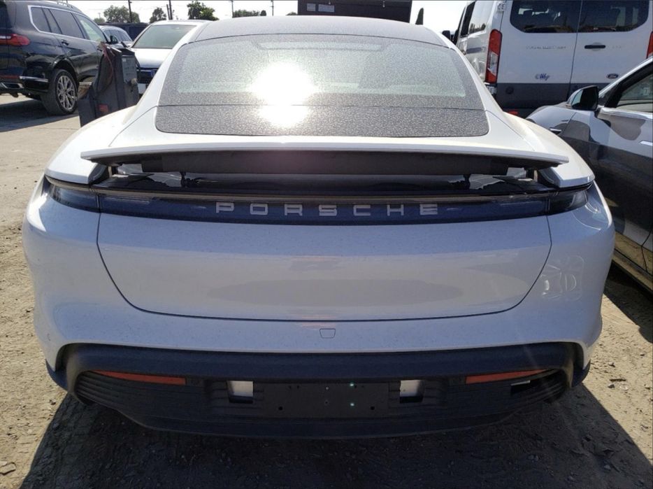 Porsche Taycan НА ЧАСТИ 2022