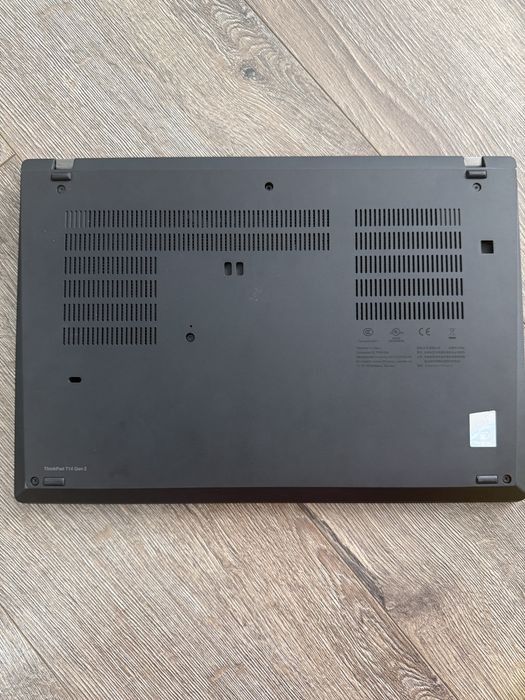 Продавам Lenovo ThinkPad T14 Gen 2 AMD Ryzen 7 PRO 5850U 16GB