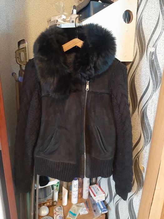 Продаются куртки, дублёнки.