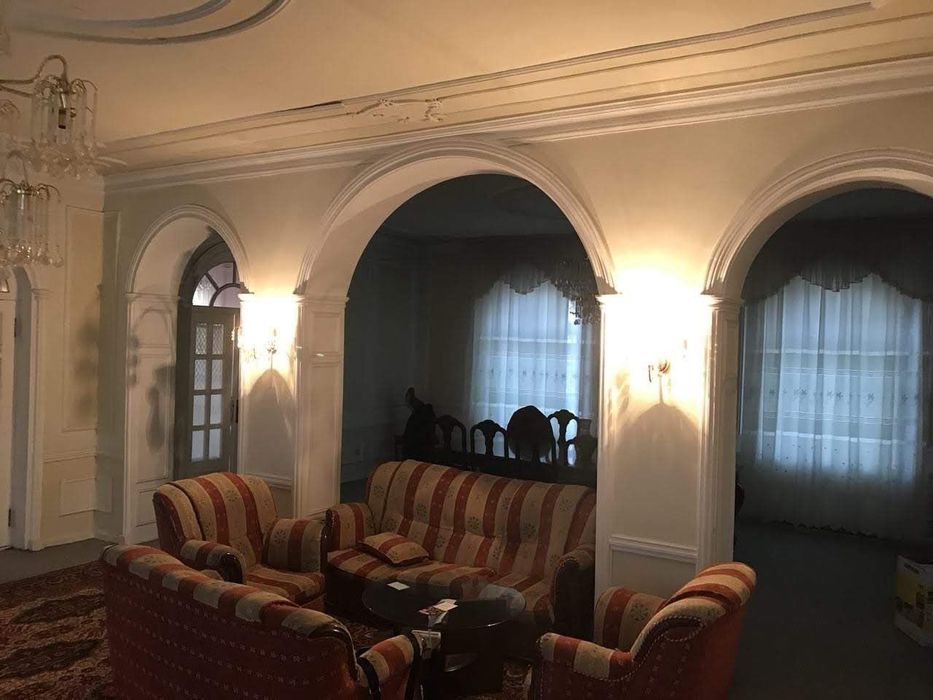 Продам участок с двух этажным домом