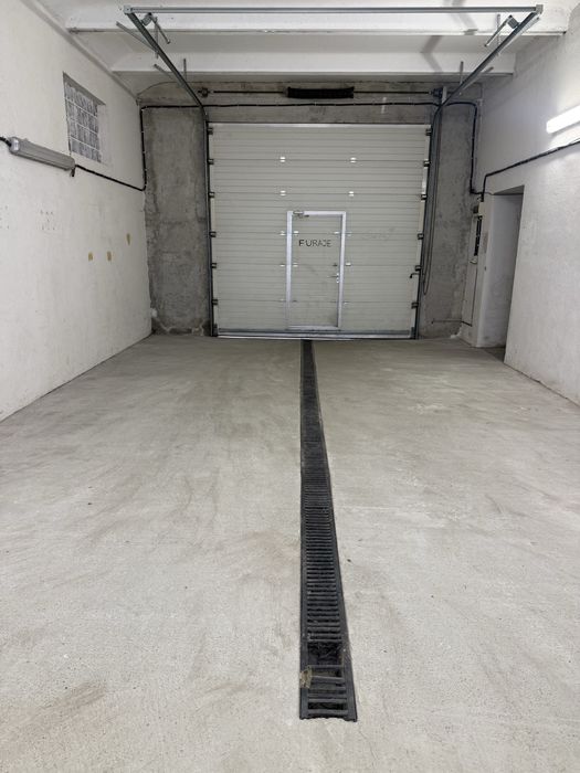 Inchiriez Spatiu Comercial/Garaj/Depozit 70 MP Codlea,Central