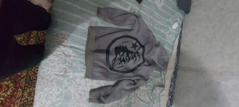 Обменяю кофту HellStar