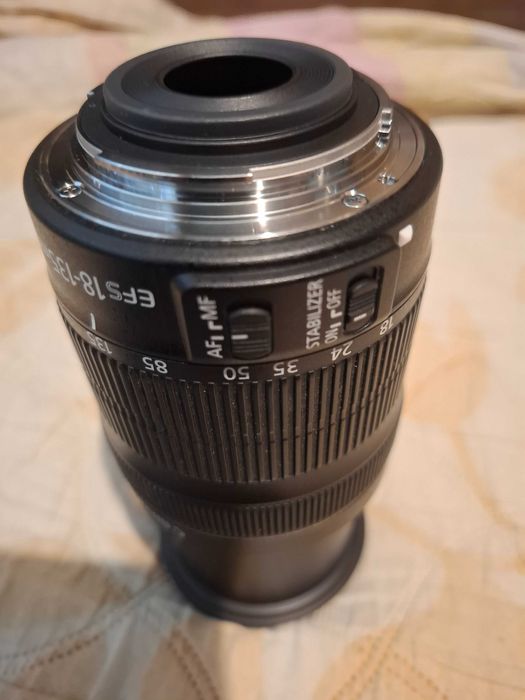 Обектив Canon EF-S 18-135 mm1:3,5-5,6 IS STM