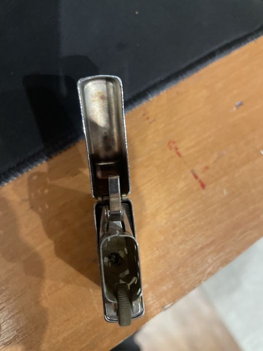 Продаю зажигалку