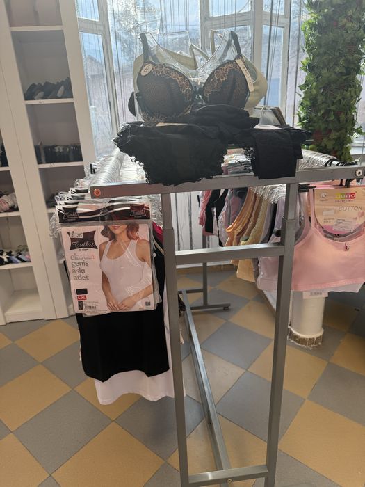 Щендер - 200лв , метален, отгоре стъклен