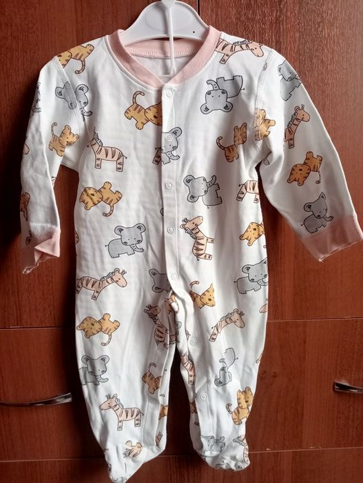 Комбинезоны и костюмчики